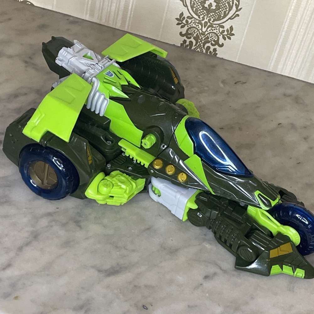 2005 Hasbro Transformer Cybertron Voyager Class Crumple‎ Zone